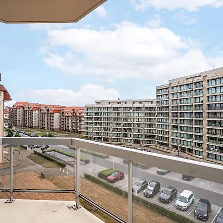 Zonnewende With Parking By Interhome Apartamento Nieuwpoort